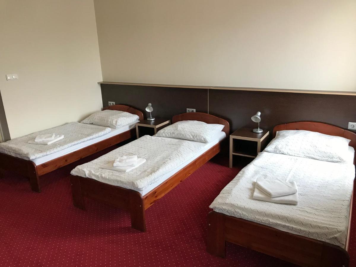 Aranytal Panzio Bed & Breakfast Komarom Ngoại thất bức ảnh